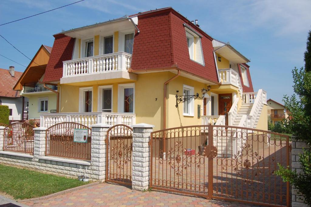 Cedrus Apartmanhaz - Cedrus Koez 7 Zalakaros ザラカロシュ エクステリア 写真